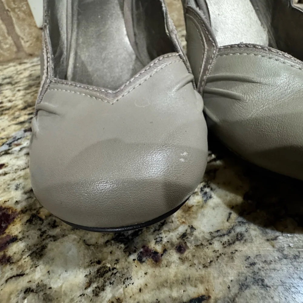 Seychelles Gray 3” Leather Wedge 6.5 Heels
